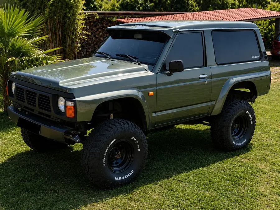 Nissan Patrol, vue avant, vitres teintées par DarkTeinte